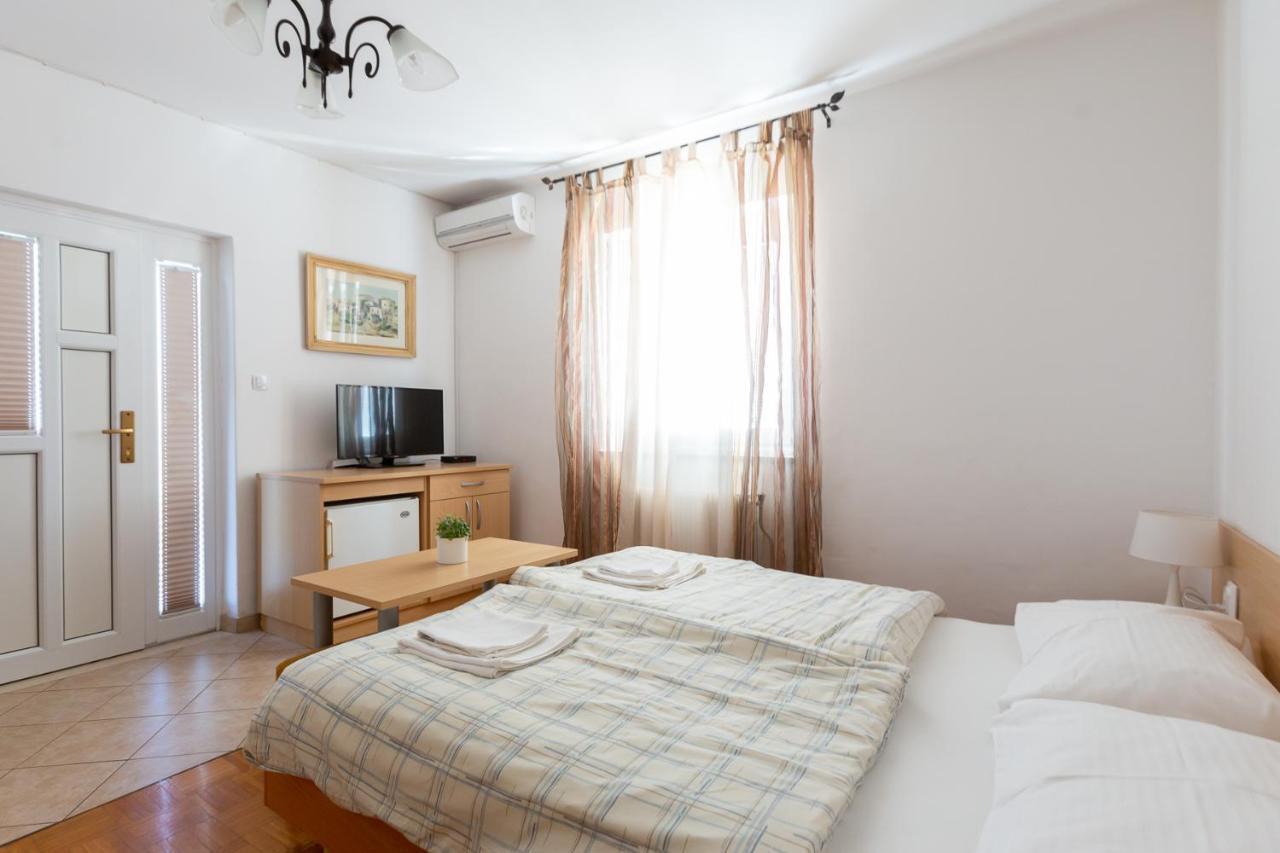 Apartments And Rooms Jeselnik Portoroz Exterior photo